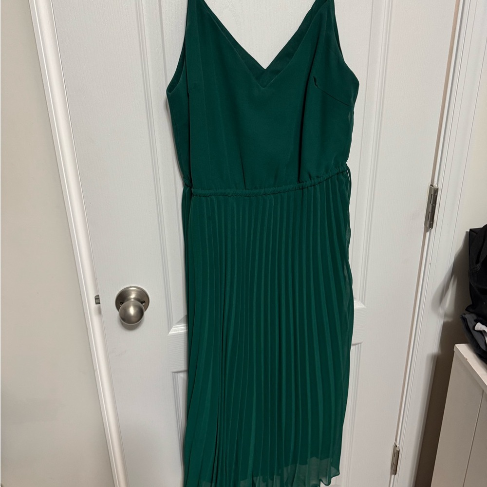 Green Pleated  toe Dress